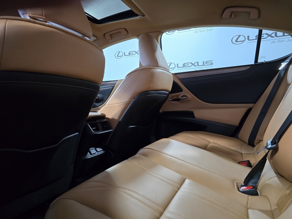 2023 Lexus ES 350 Luxury photo 22