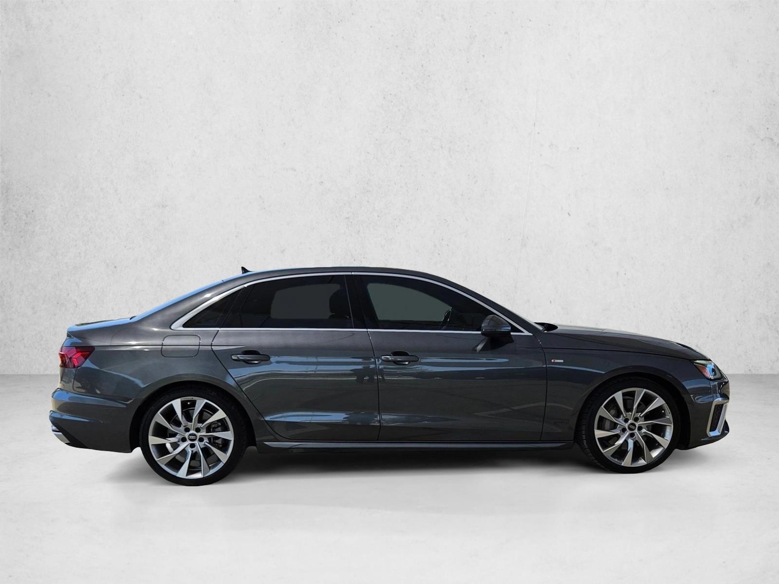 2022 Audi A4 S line Quattro Premium Plus photo 4