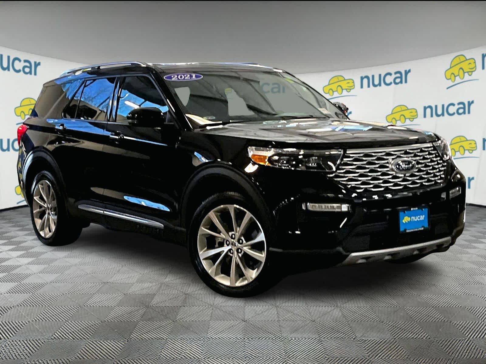 2021 Ford Explorer Platinum's photo
