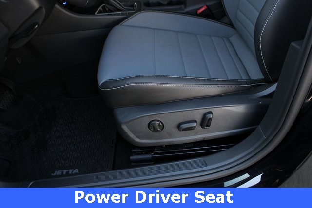 2025 Volkswagen Jetta 1.5T SE photo 4