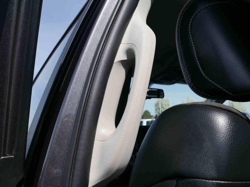 2024 Ram 3500 Laramie photo 16