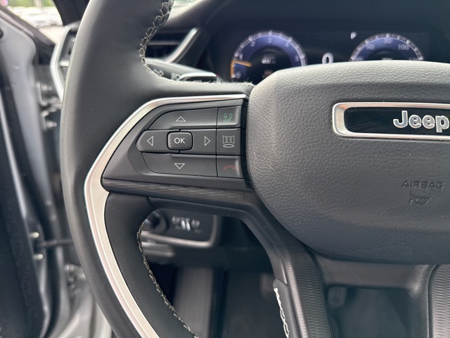2023 Jeep Grand Cherokee Altitude photo 12