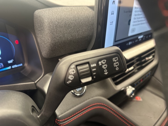 2025 Ford Explorer ST-Line photo 16