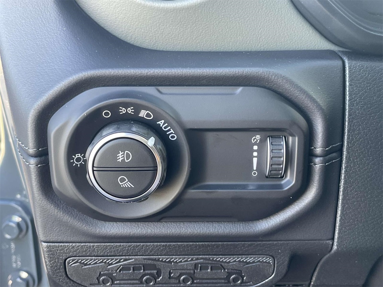 2025 Jeep Gladiator Mojave photo 11