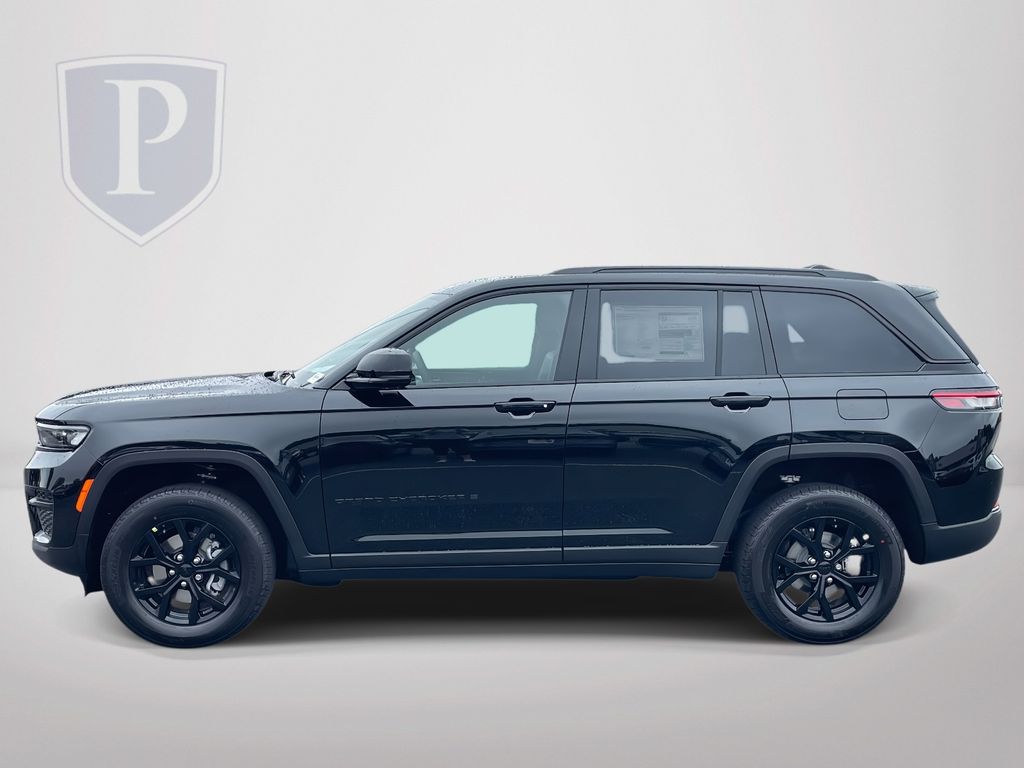2025 Jeep Grand Cherokee Altitude photo 2