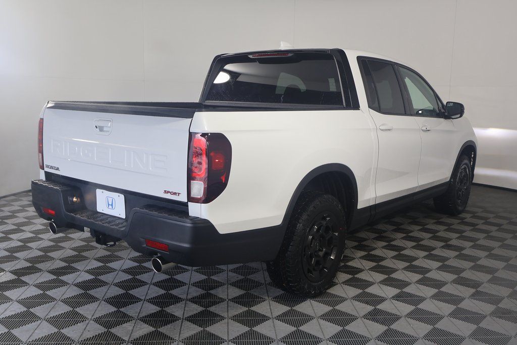 2025 Honda Ridgeline Sport photo 2