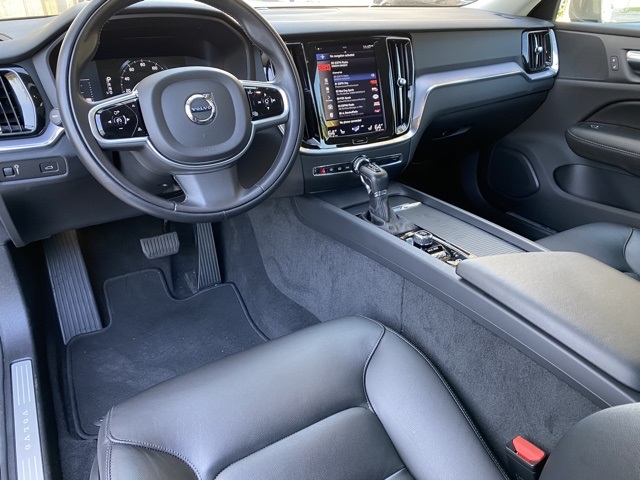 2019 Volvo S60 T5 Momentum photo 3