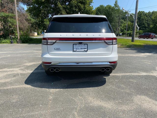 2022 Lincoln Aviator Standard photo 5