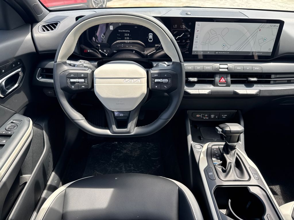2025 Kia K4 GT-Line photo 22