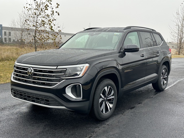 2026 Volkswagen Atlas SE photo 4