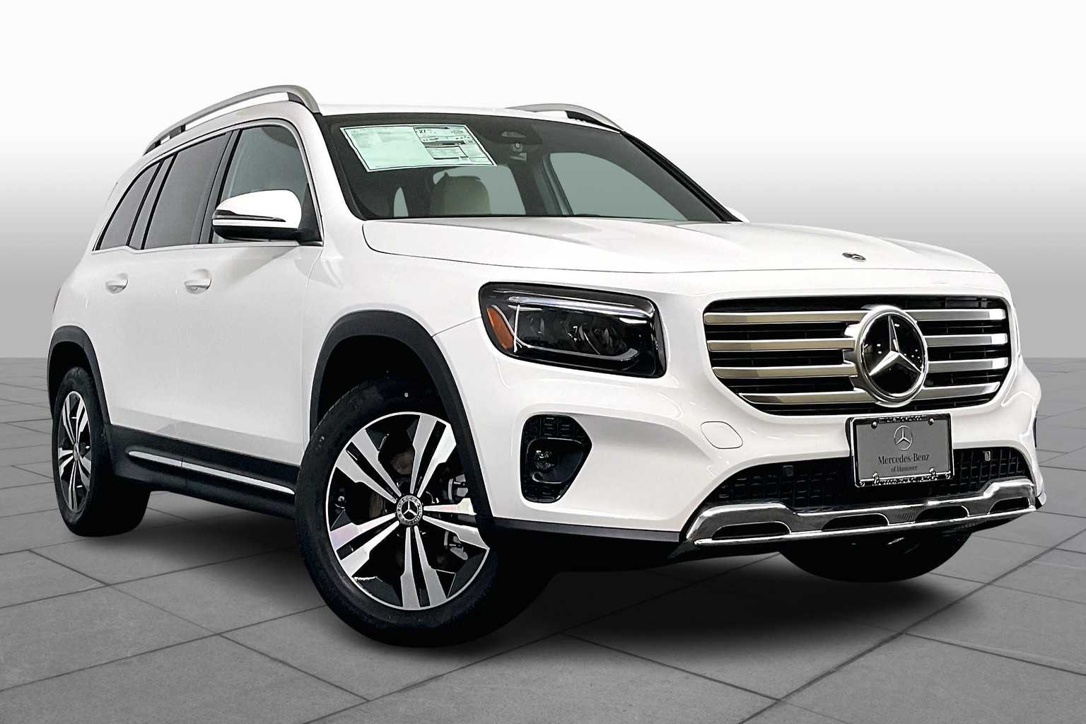 2025 Mercedes Benz GLB 250 4MATIC photo 2
