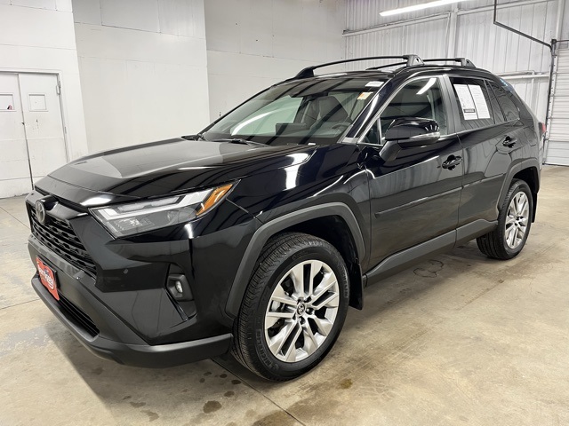 2024 Toyota RAV4 XLE Premium photo 3