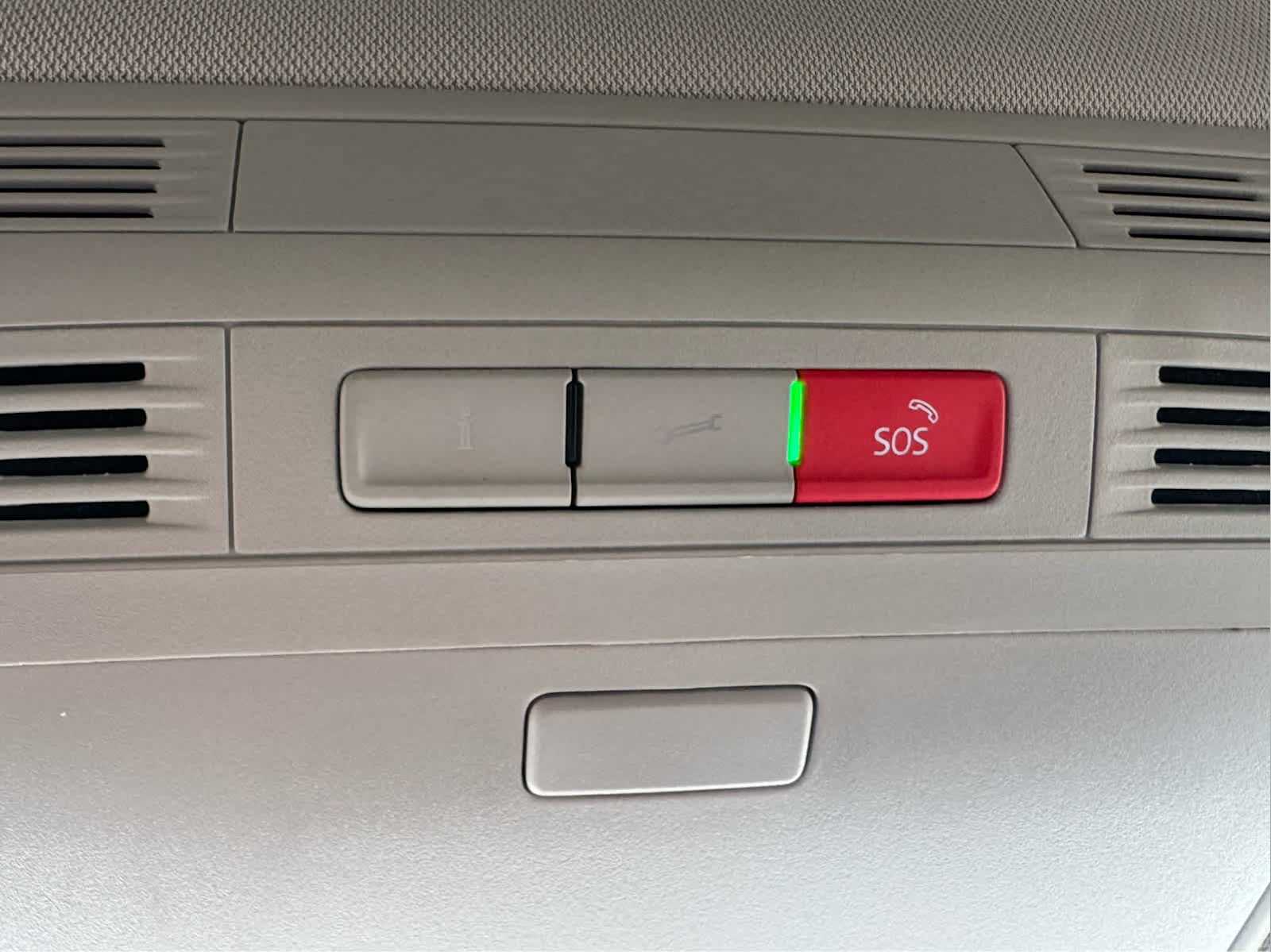 2025 Volkswagen Taos SE photo 25