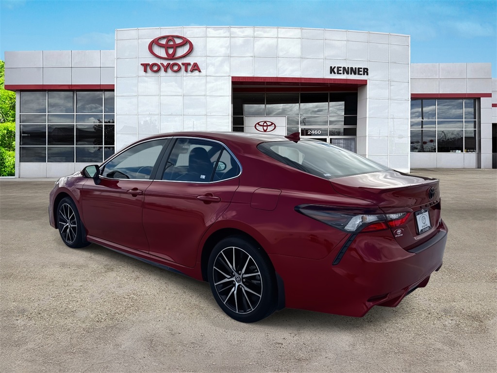 2024 Toyota Camry SE photo 4