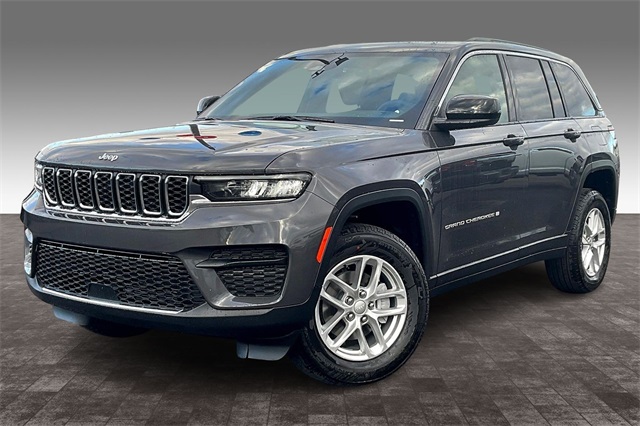 2025 Jeep Grand Cherokee Laredo's photo
