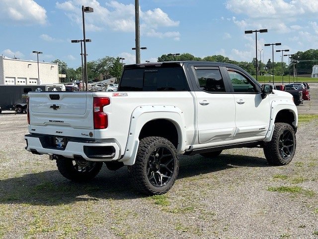 2025 Chevrolet Silverado 1500 RST photo 4