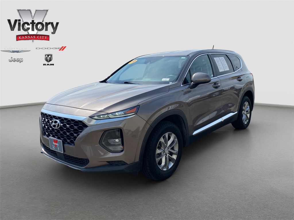 2019 Hyundai Santa Fe SE photo 2