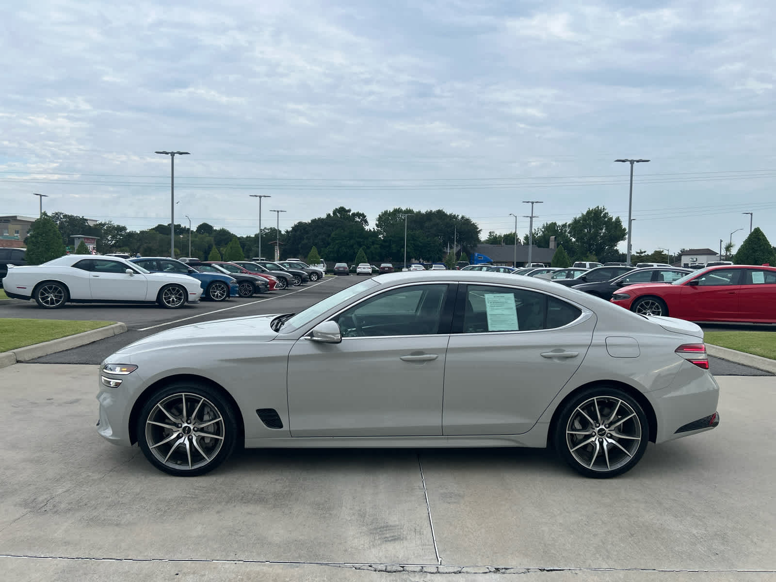 2025 Genesis G70 2.5T photo 5