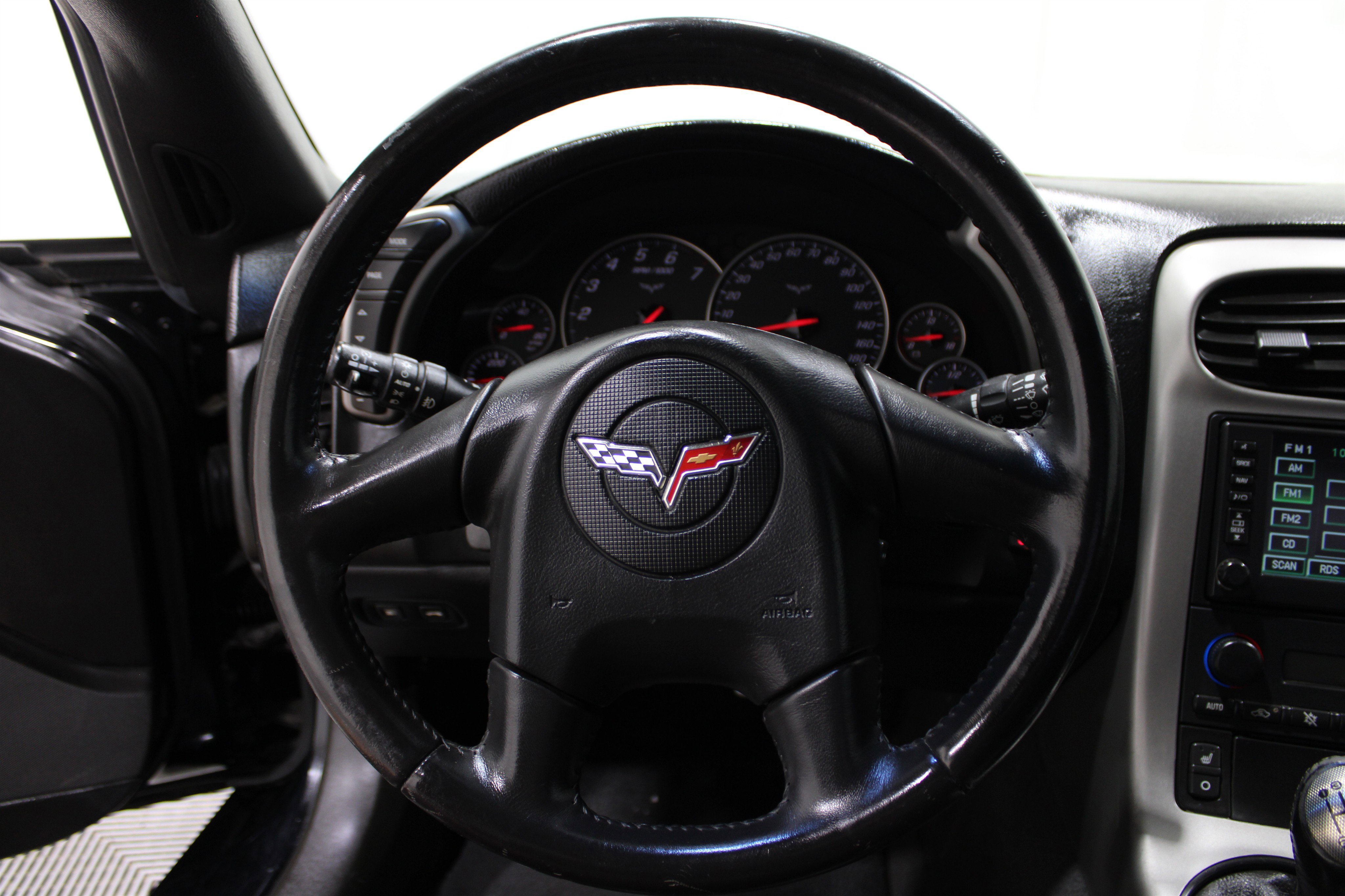 2005 Chevrolet Corvette Base photo 3
