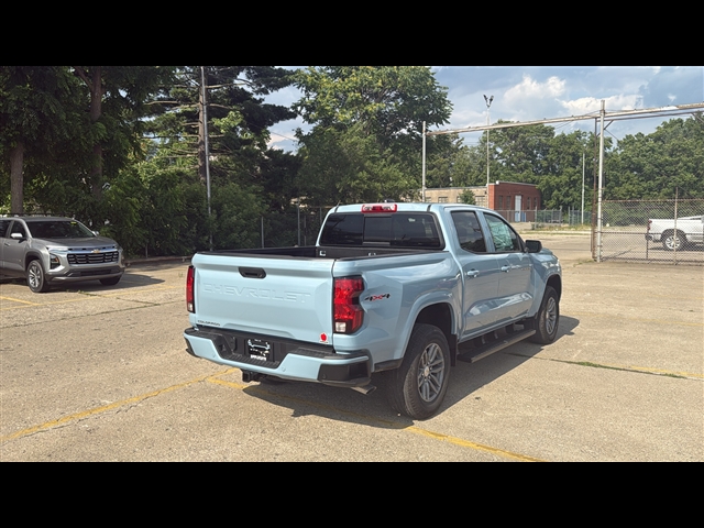 2025 Chevrolet Colorado Work Truck LT photo 3