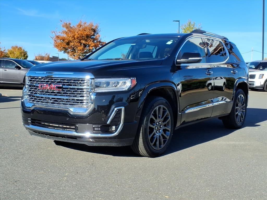 2023 GMC Acadia Denali's photo