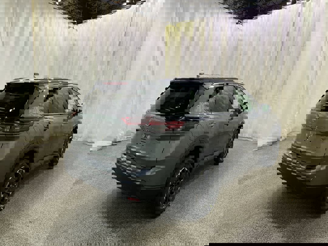 2026 Nissan Rogue SV photo 3