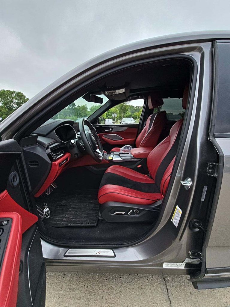 2024 Acura MDX A-Spec SH-AWD photo 2