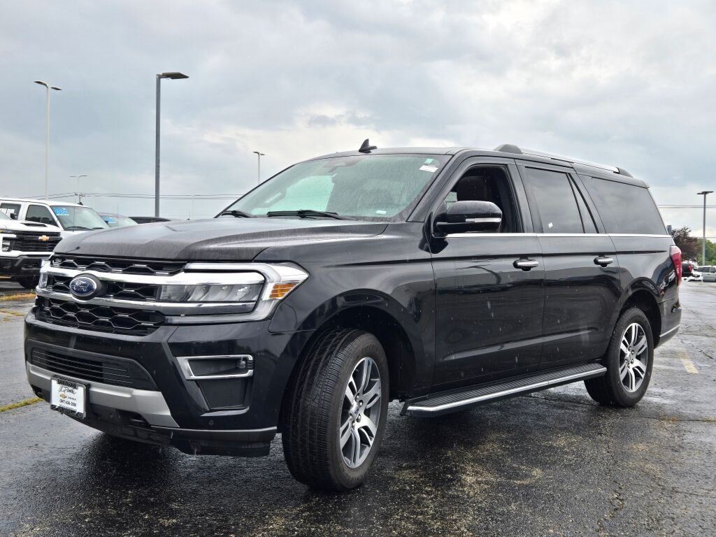 2023 Ford Expedition MAX Limited photo 2