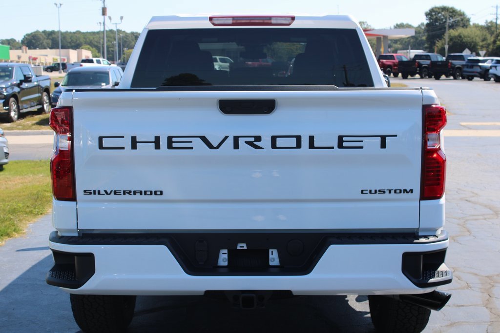 2026 Chevrolet Silverado 1500 Custom photo 9