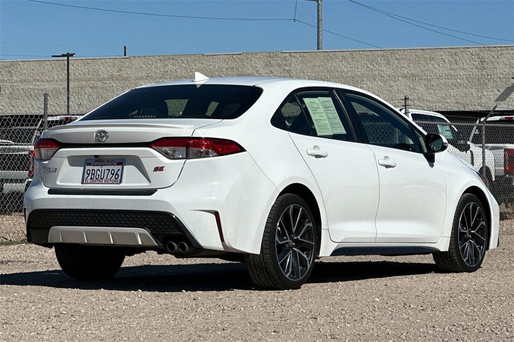 2022 Toyota Corolla SE photo 4