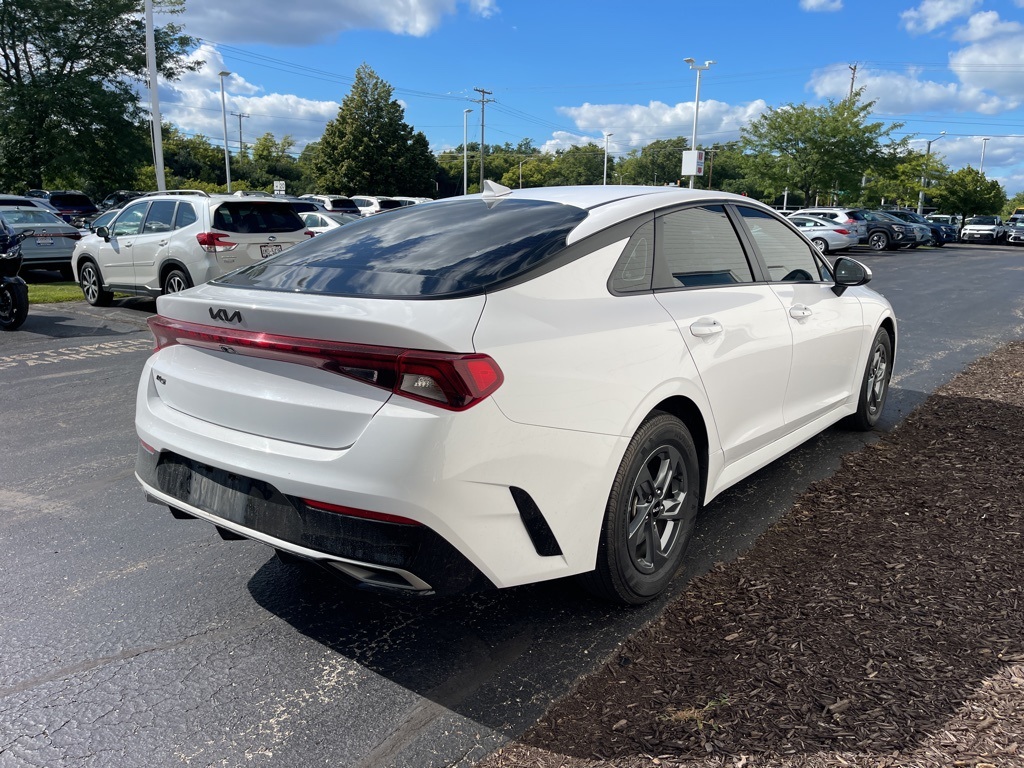 2022 Kia K5 LXS photo 3