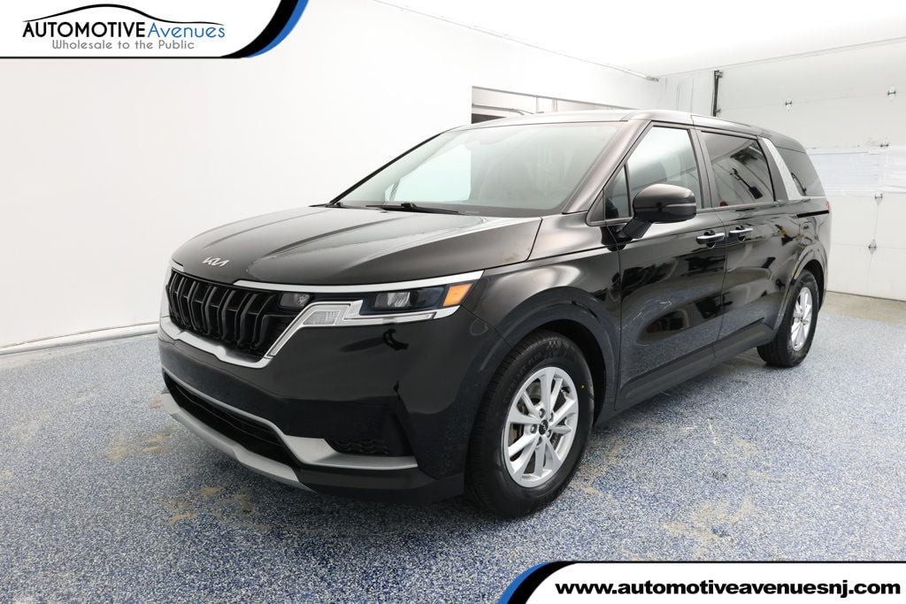 2022 Kia Carnival LX Seat Pkg's photo