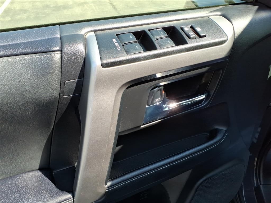2024 Toyota 4Runner SR5 Premium photo 13