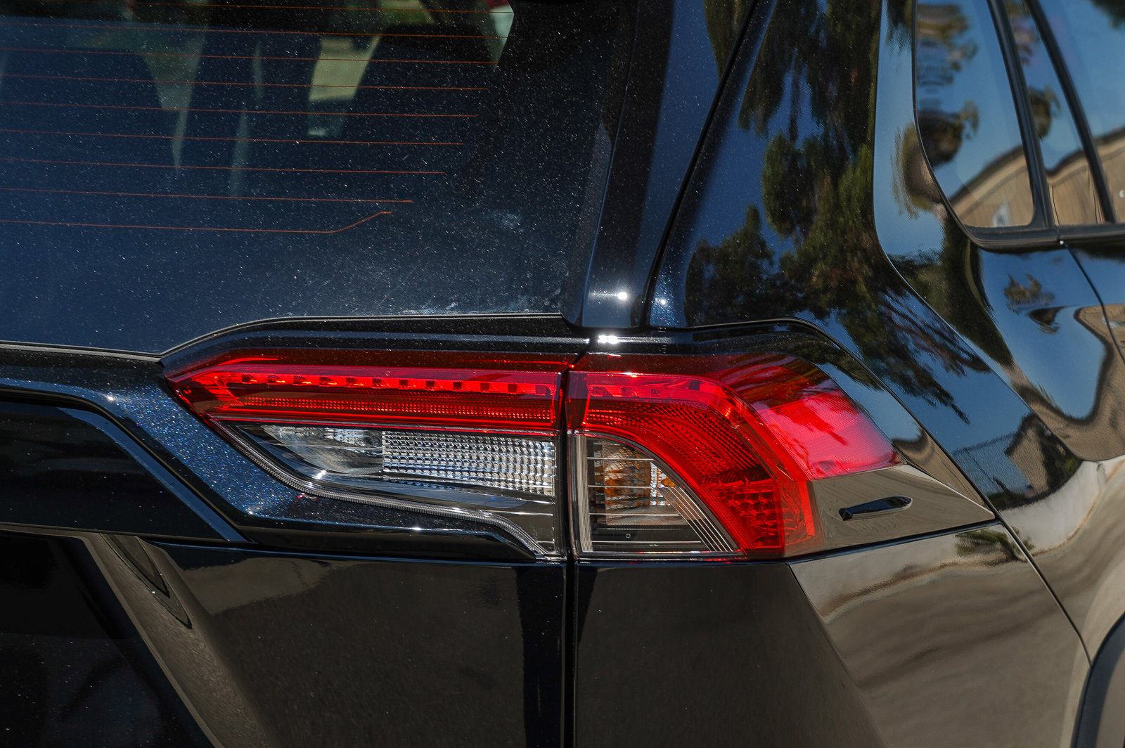2025 Toyota RAV4 Hybrid LE photo 7