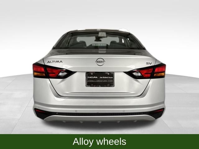 2023 Nissan Altima 2.5 SV photo 6