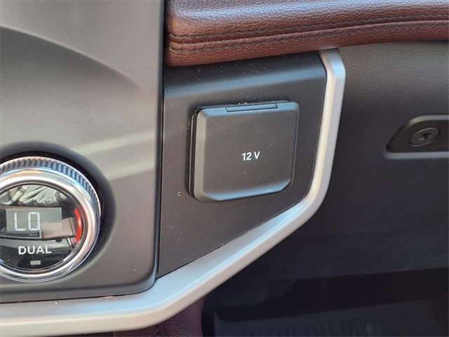 2022 Ford Expedition Limited photo 5