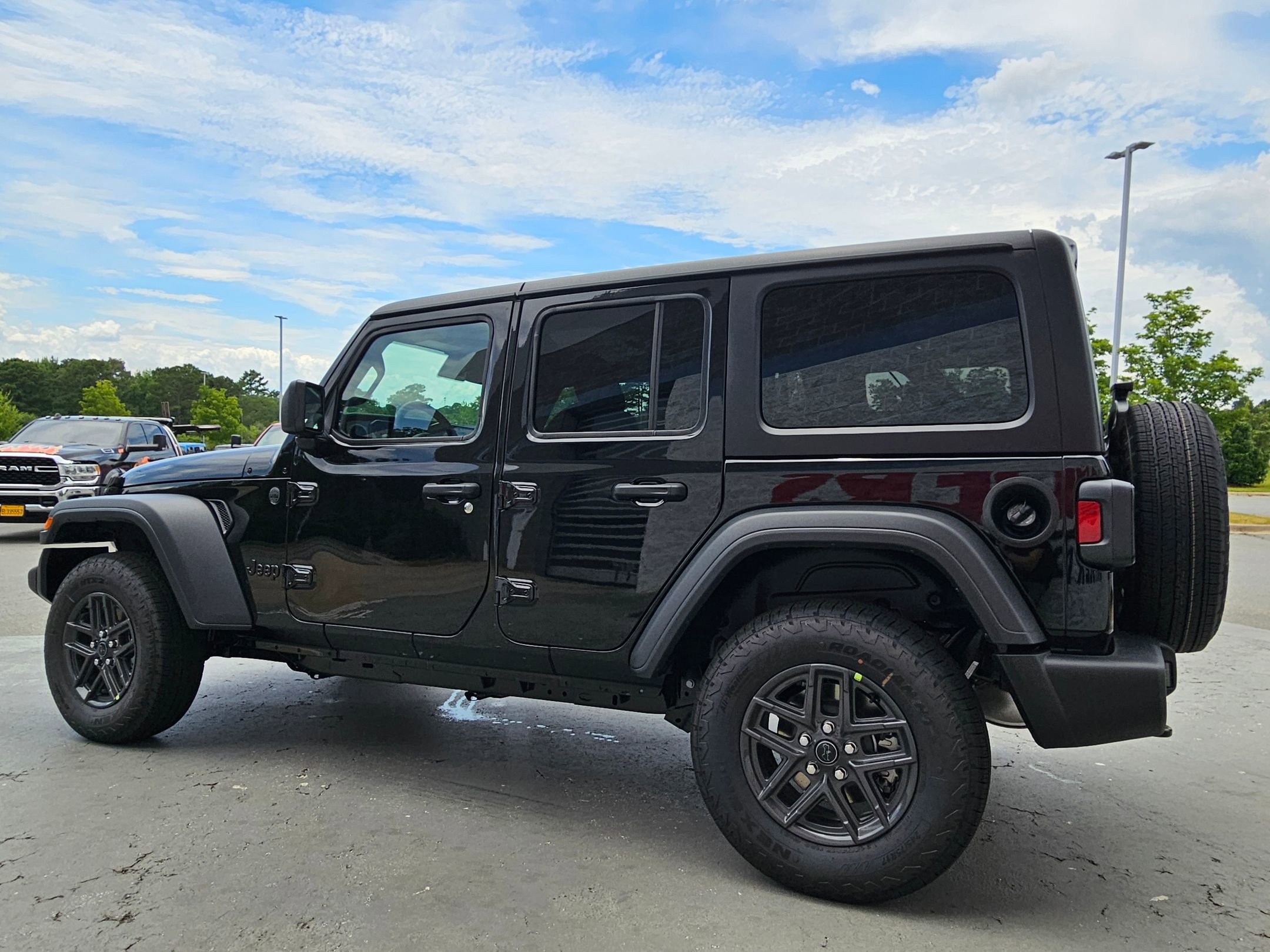 2025 Jeep Wrangler Sport S photo 5