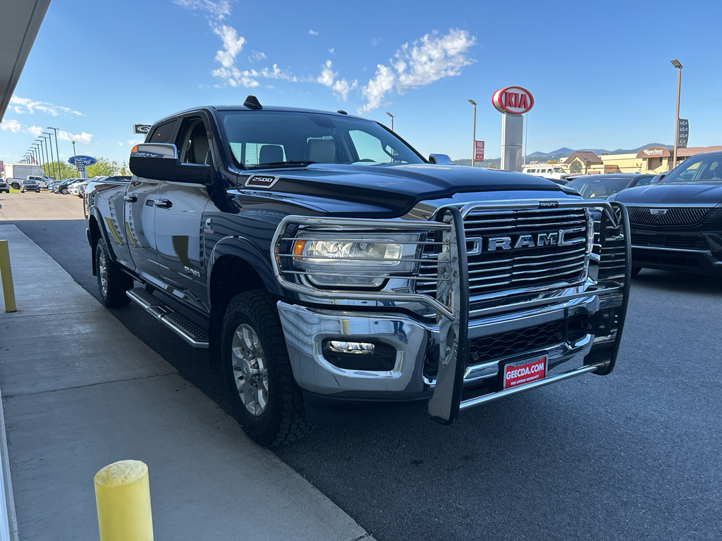 2022 Ram 2500 Laramie photo 3