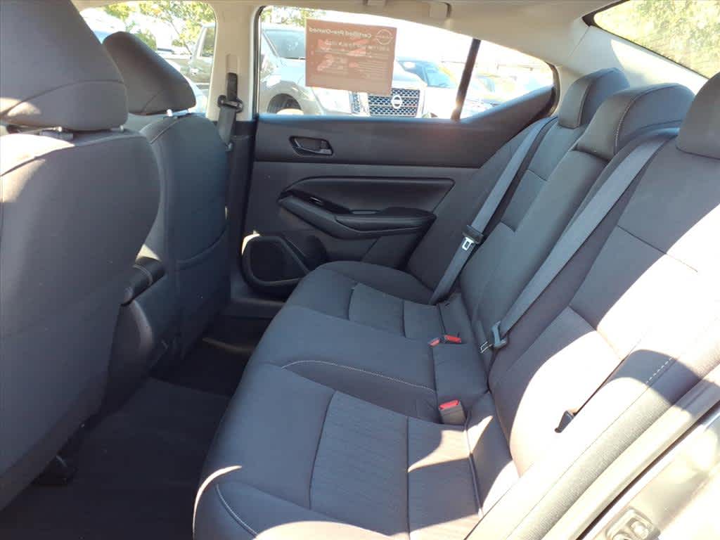 2023 Nissan Altima 2.5 SV photo 13