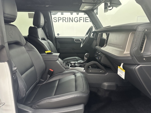 2025 Ford Bronco Outer Banks photo 10