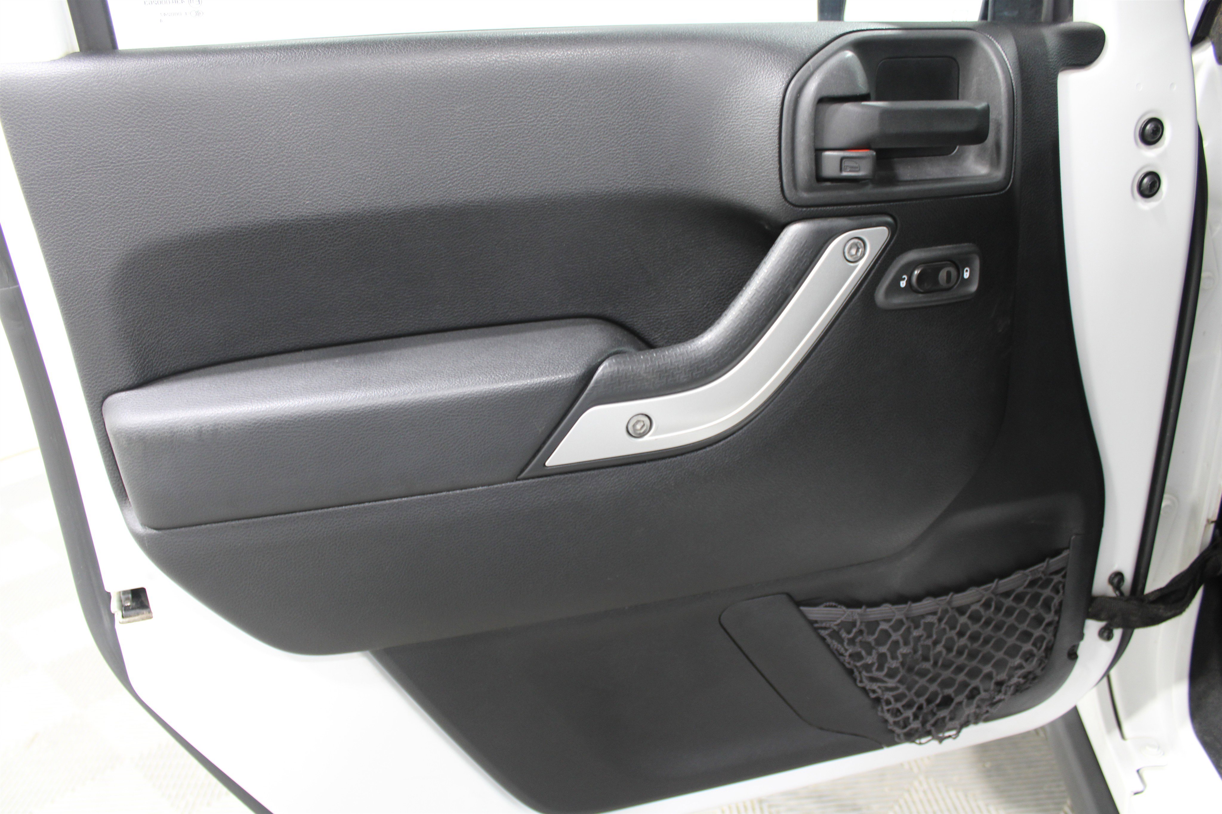 2012 Jeep Wrangler Rubicon photo 4