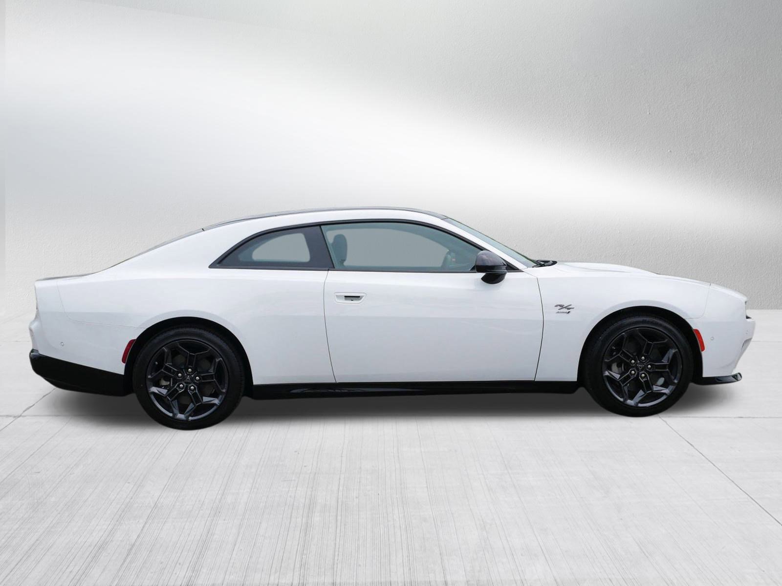 2025 Dodge Charger R/T photo 8