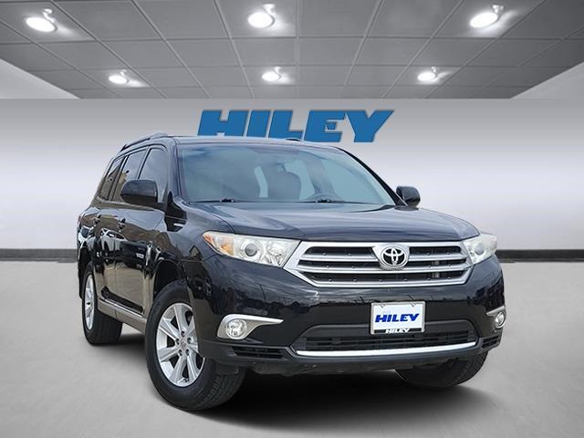 2013 Toyota Highlander Plus's photo