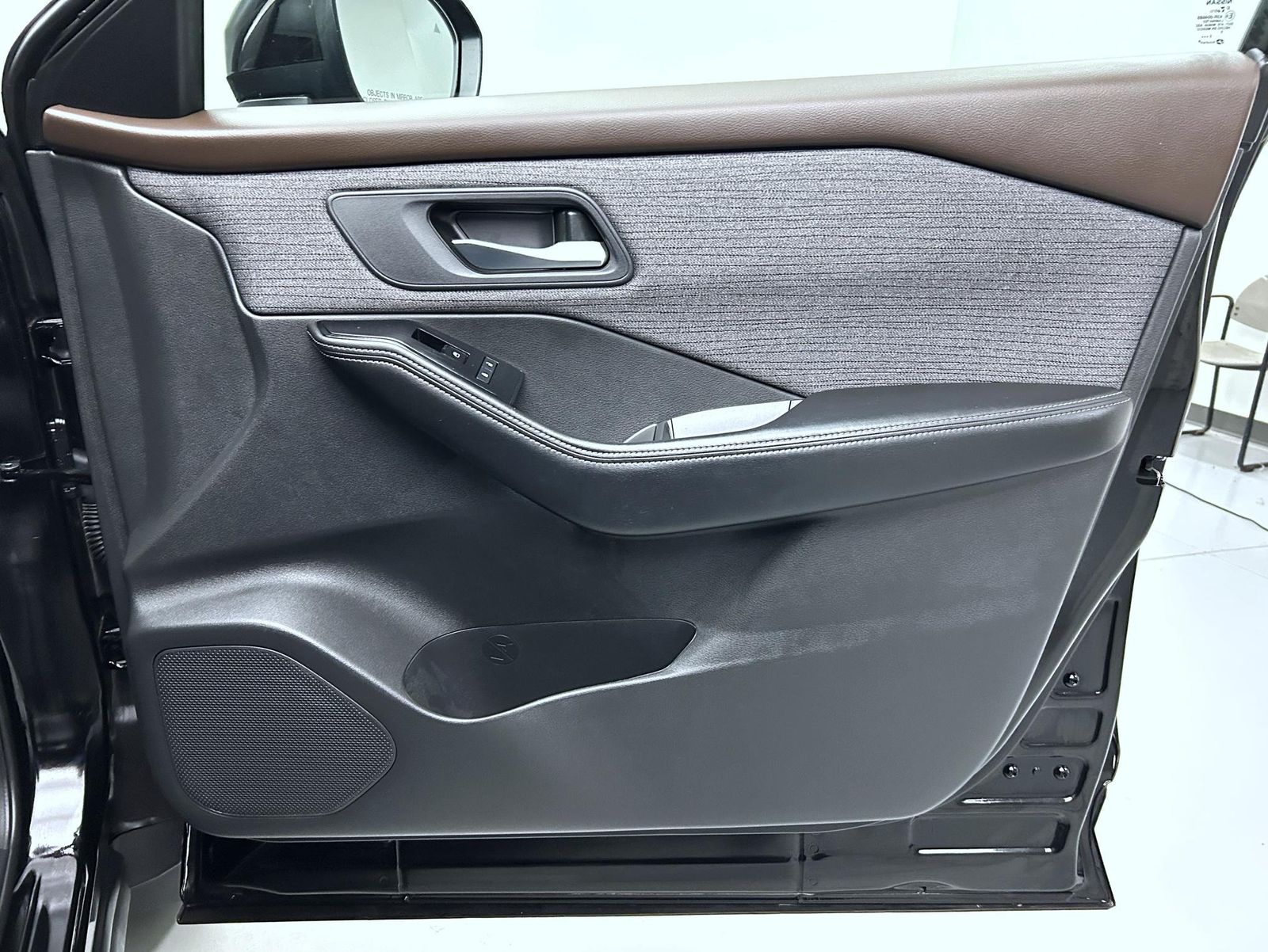 2023 Nissan Rogue SV photo 15