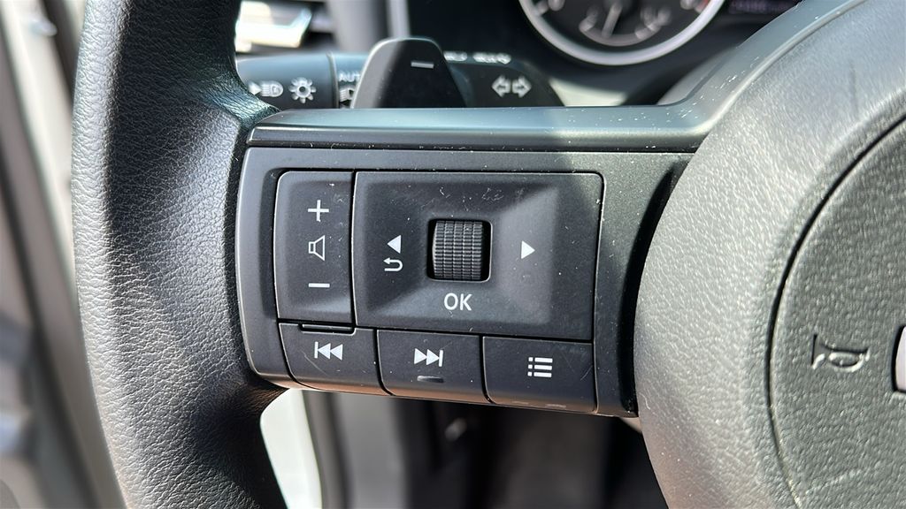 2023 Nissan Rogue S photo 12