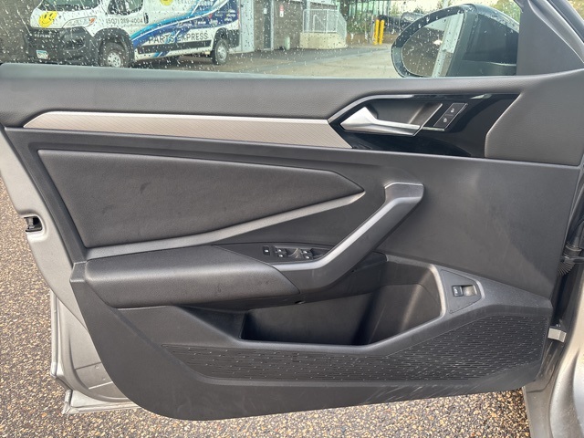 2019 Volkswagen Jetta R-Line photo 6