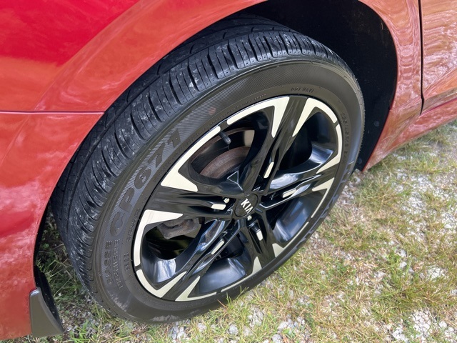 2021 Kia K5 GT-Line photo 11