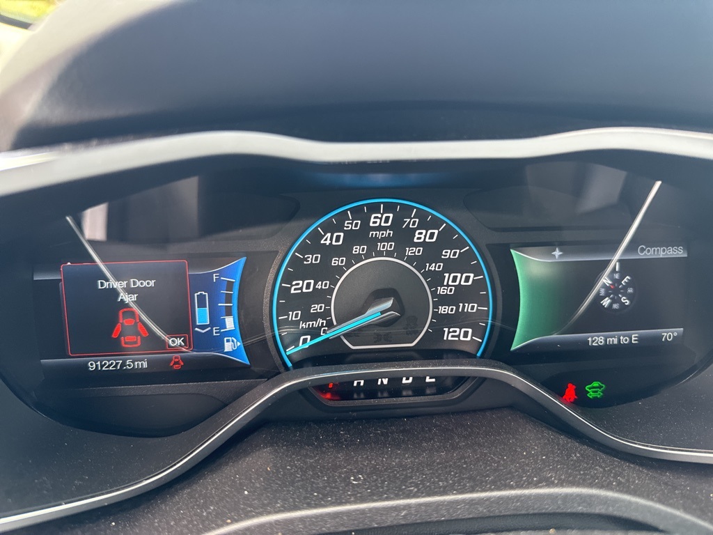 2015 Ford C-Max Hybrid SE photo 3