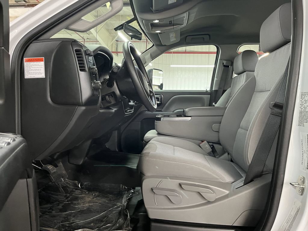 2024 Chevrolet Silverado 6500HD Work Truck photo 2