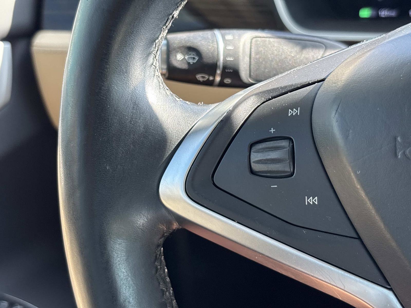2016 Tesla Model X 90D photo 27